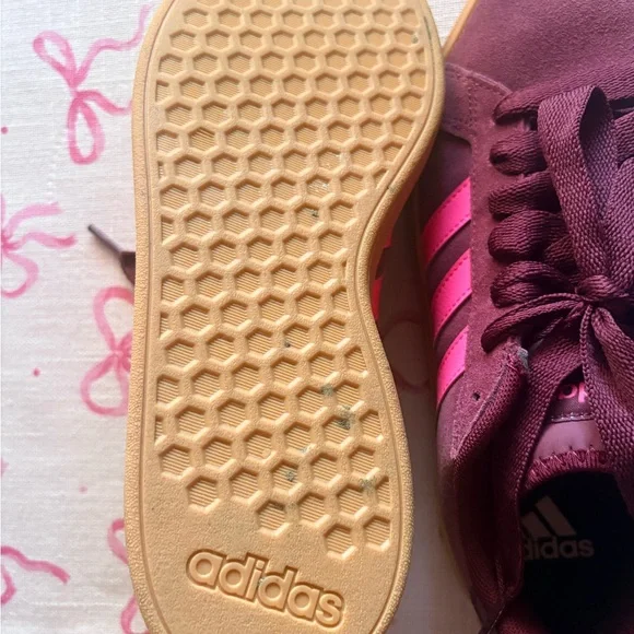 Adidas Women’s Maroon Velvet Sneakers with Hot Pink Stripes - Picture 4 of 4